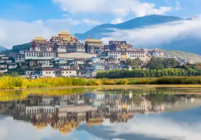 paysage du Monastère de Songzanlin à Shangri-la 07