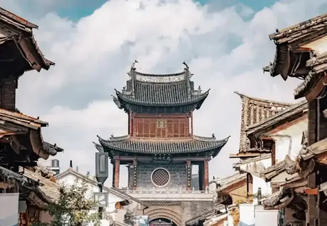 Le tour de Xinggong à la ville de Weishan à Dali, Yunnan  06