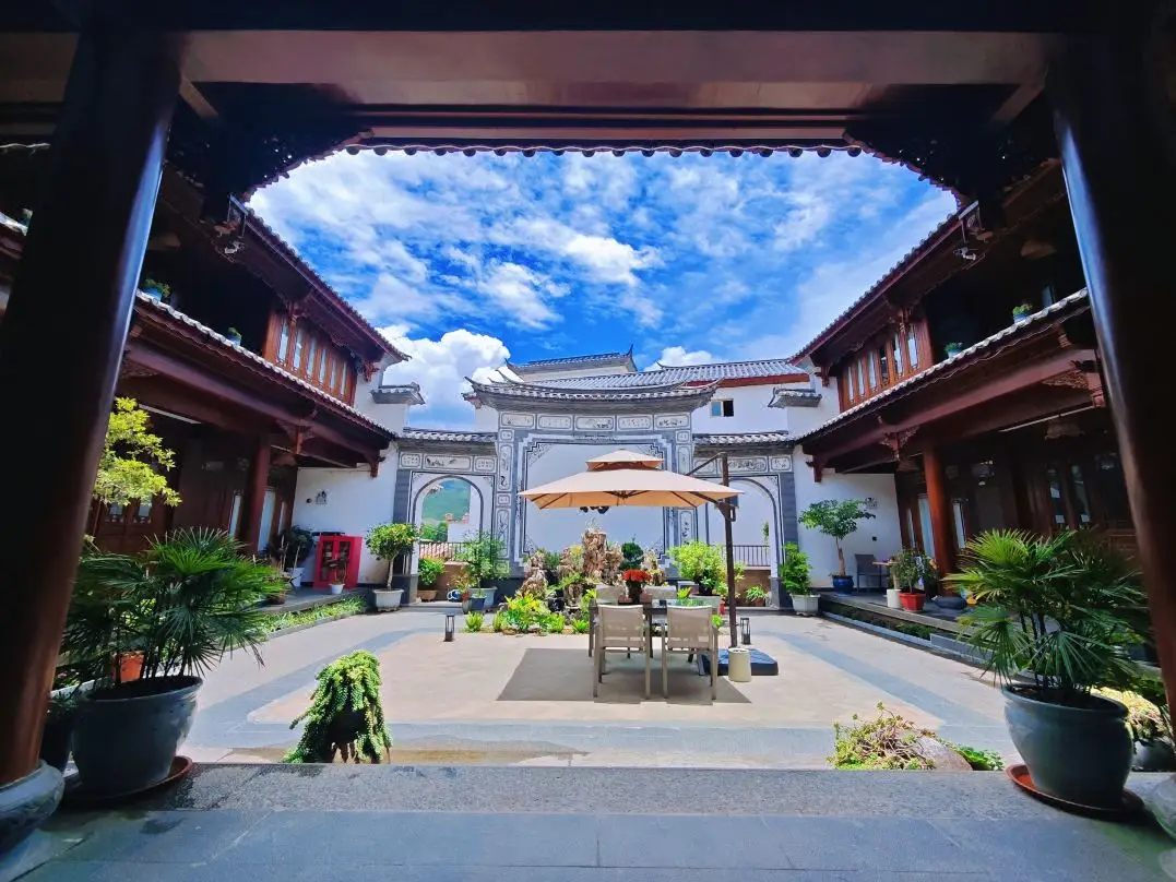 hotel-img