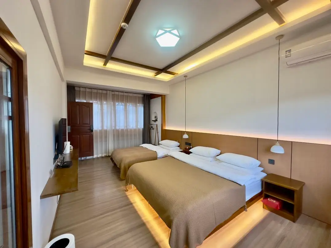 hotel-img