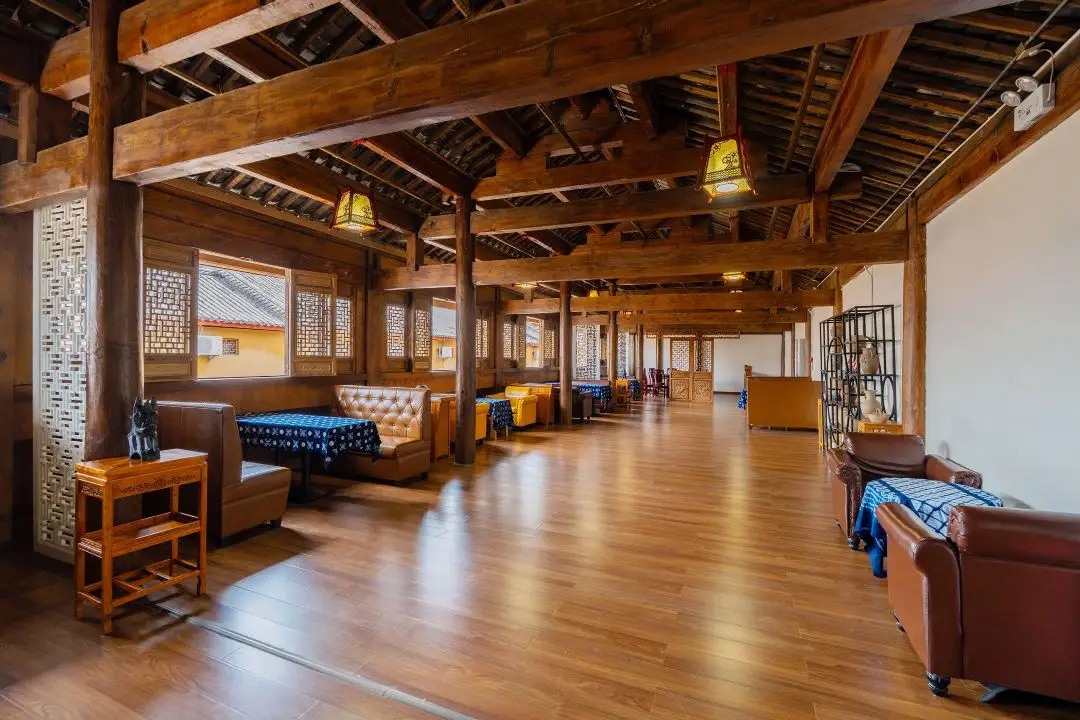 hotel-img