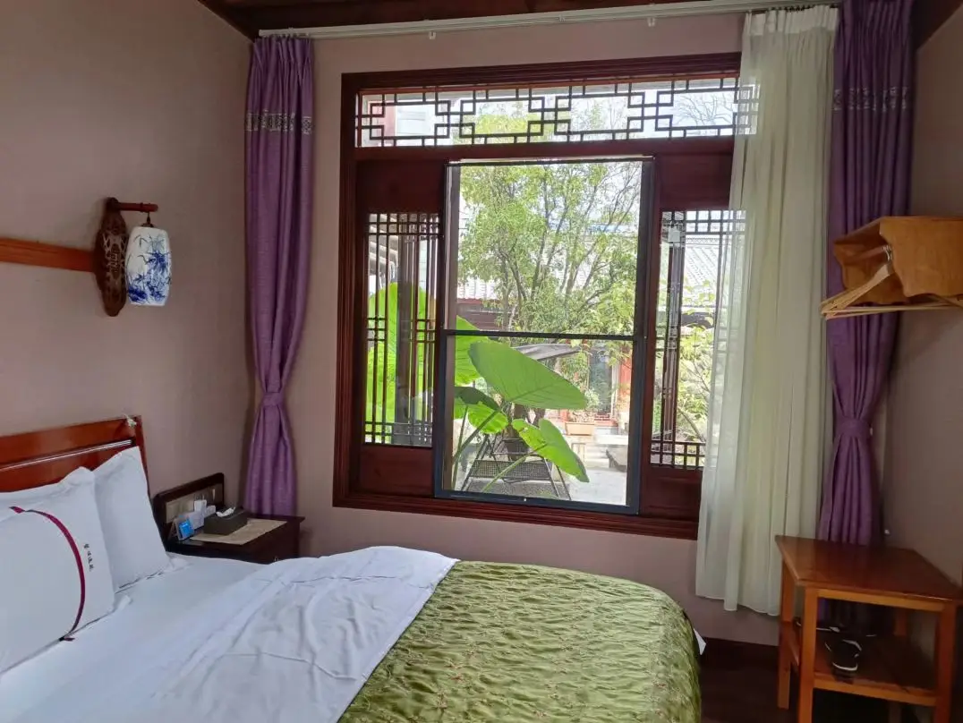 hotel-img