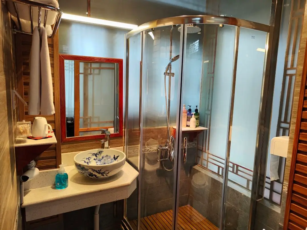hotel-img