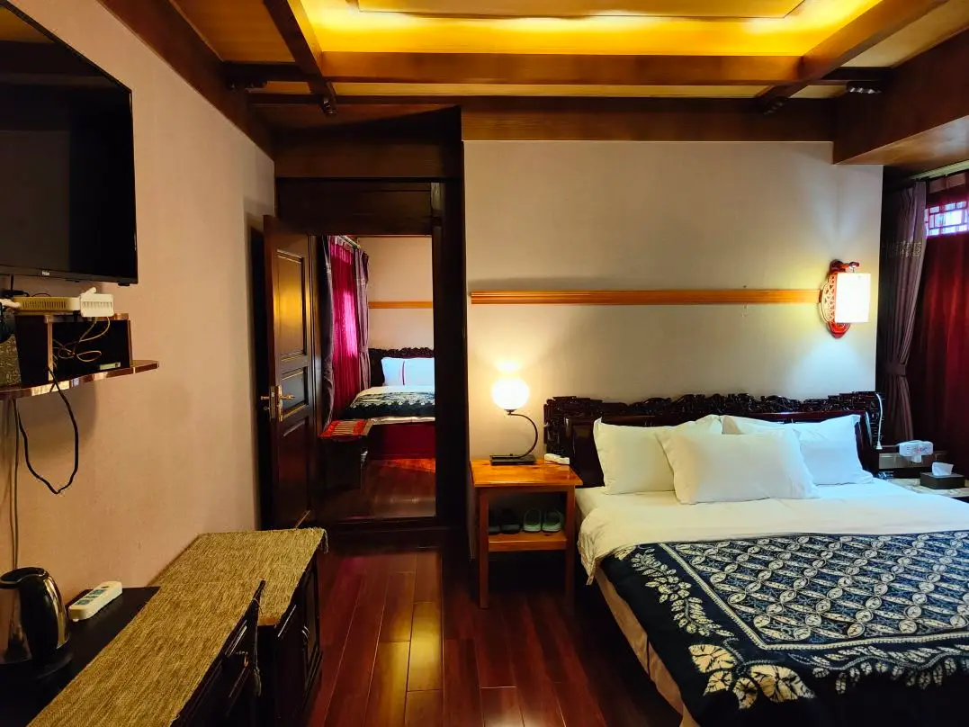 hotel-img