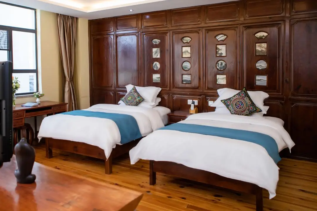 hotel-img
