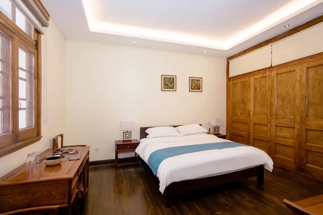 hotel-img
