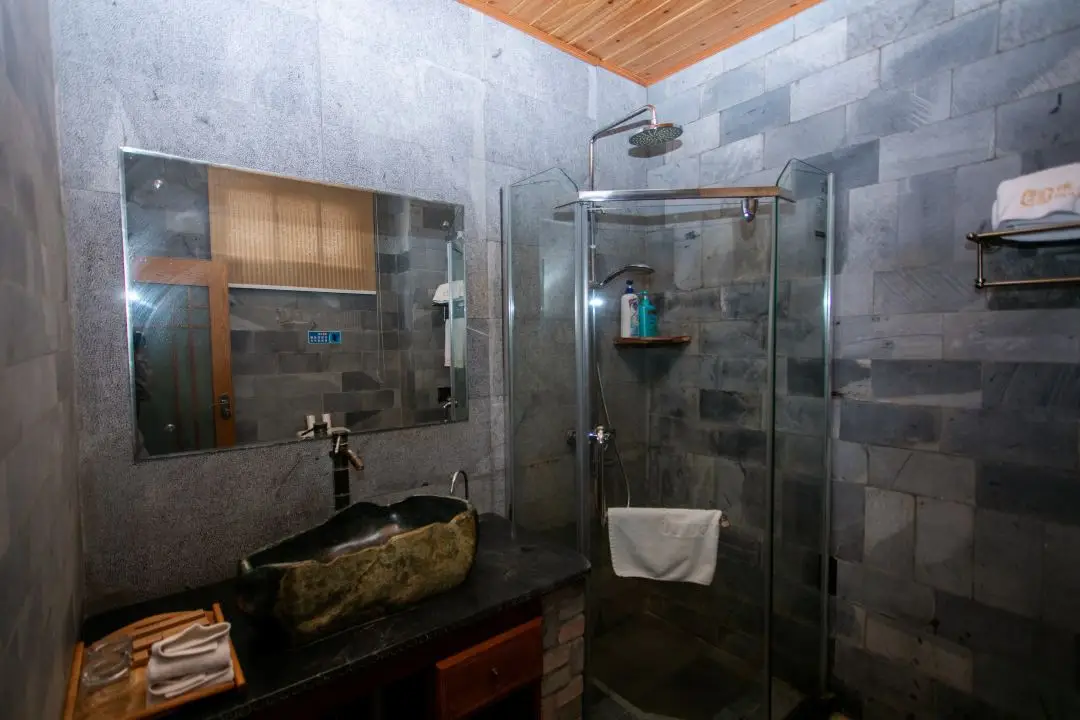 hotel-img