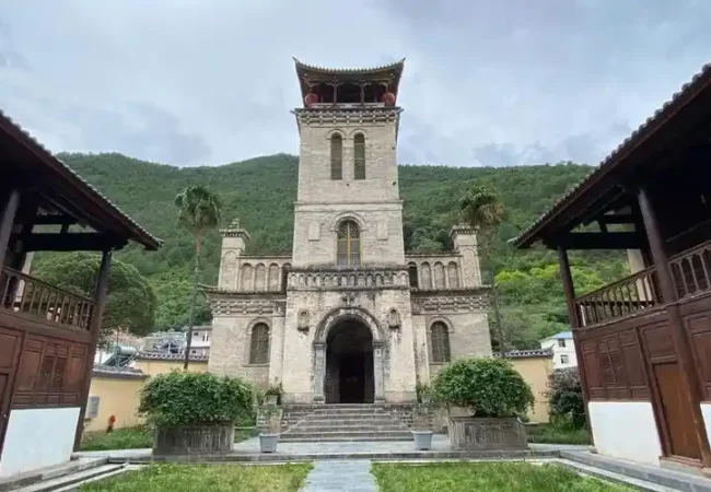 Eglise de Cizhong à Shangri- la 02 - voyage yunnan
