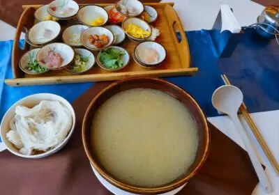 Les nouilles passe le pont de Mengzi 01 - cuisine du Yunnan