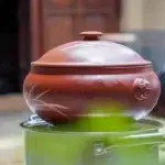 Poulet à vapeur de Qiguo de Jianshui 02 - cuisine du Yunnan